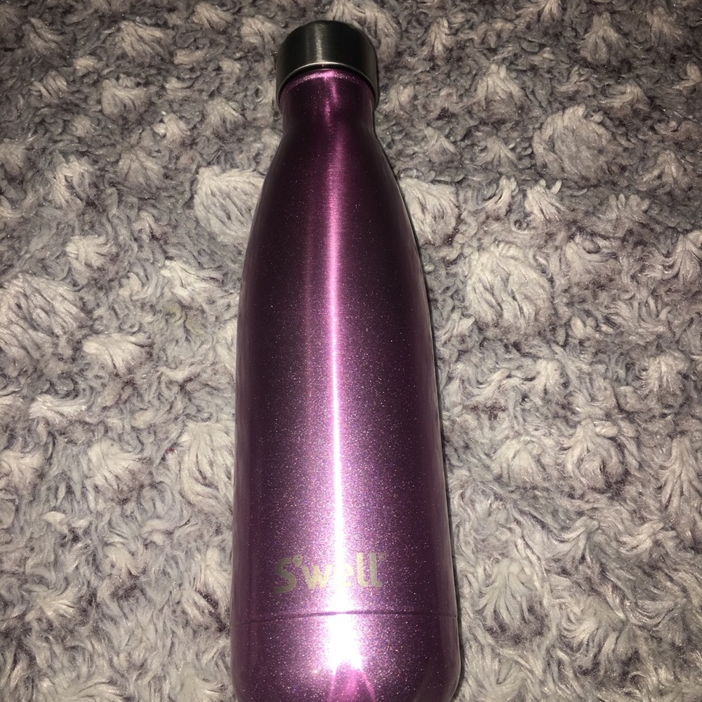 swell 17 oz water bottle